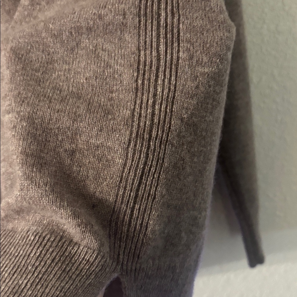Ann Taylor 100% Cashmere Sweater V-Neck Speckled Light plum Women’s Size XSmall - Picture 5 of 6